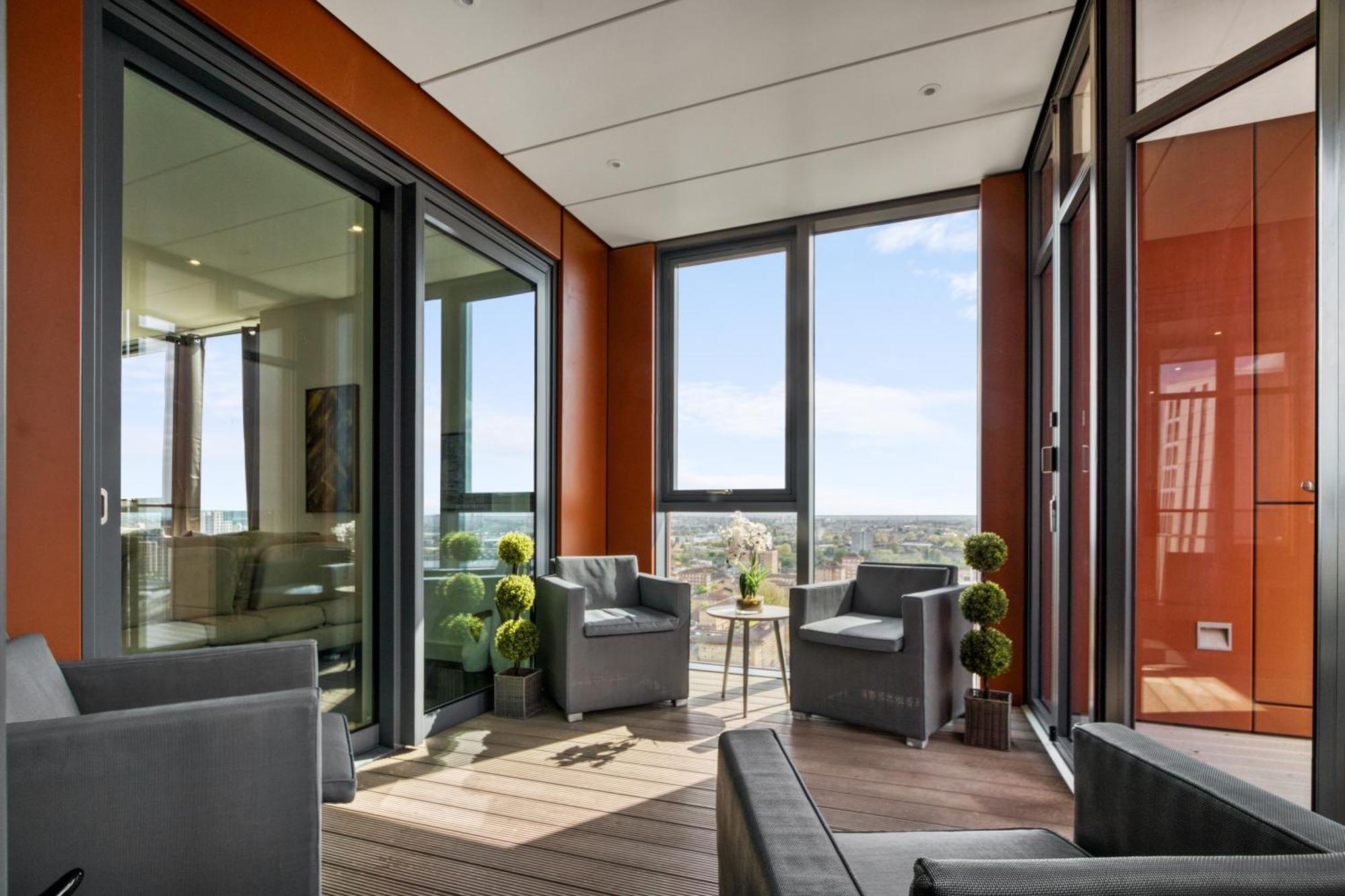 شقة Stunning 360º View Luxurious Penthouse لندن المظهر الخارجي الصورة